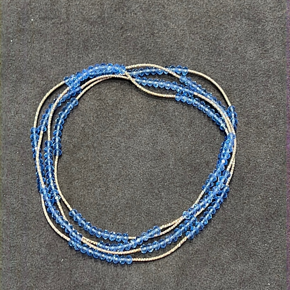 Sparkly blue glass necklace, stretchy
